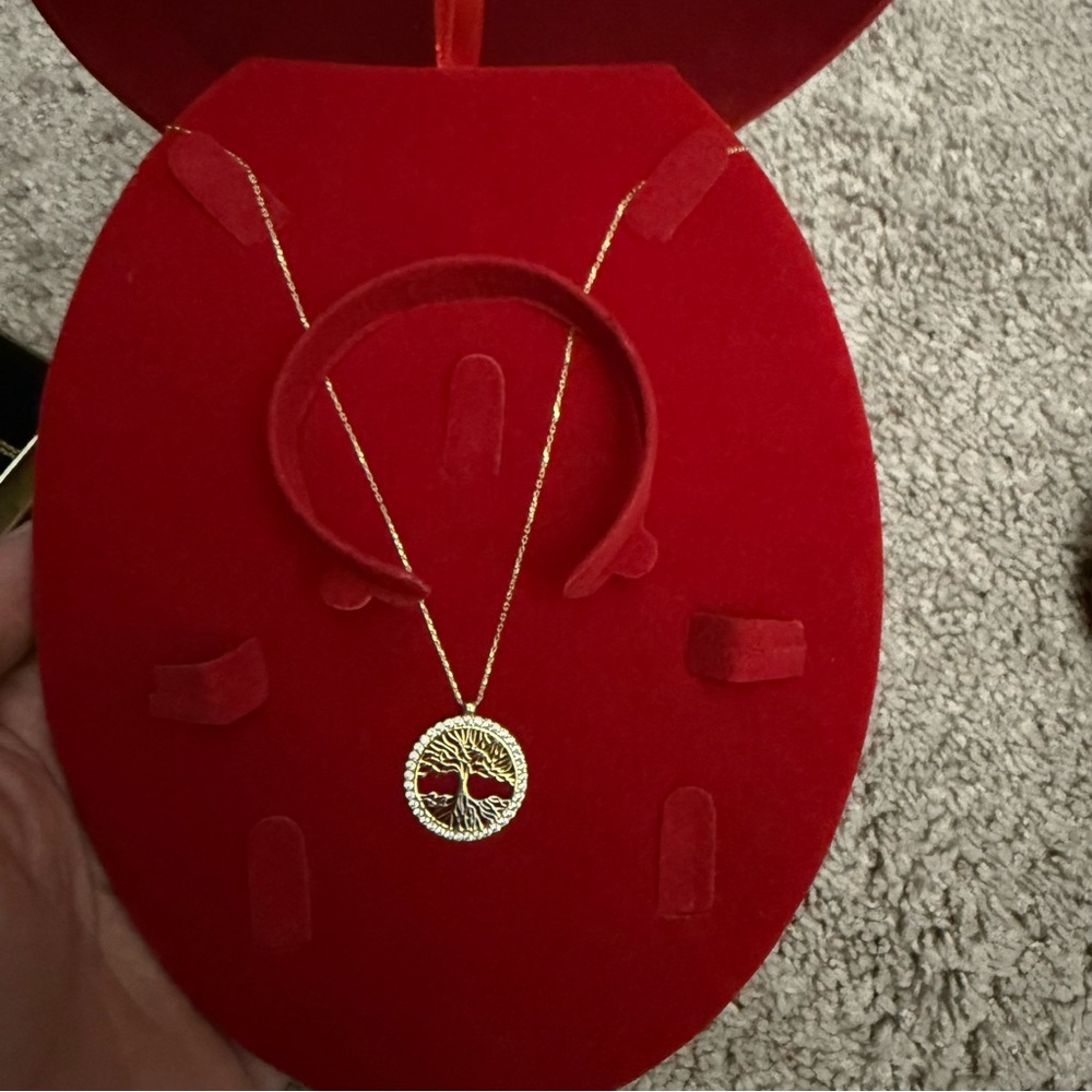 14Ct Pure Sold Gold Necklace with  tree of life Pendant need gone